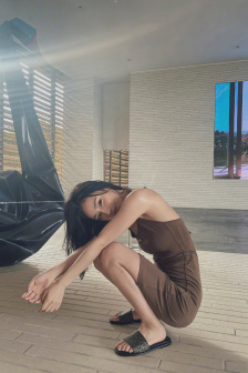 强行挺进朋友漂亮的娇妻